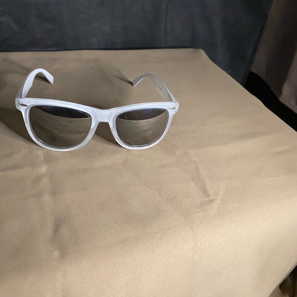 White Sunglasses - Picture 8 of 12